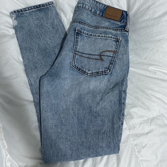 American Eagle Tomgirl Jeans - Picture 3 of 5
